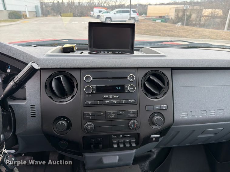 image for item DX5931 2016 Ford F-550 hook lift truck