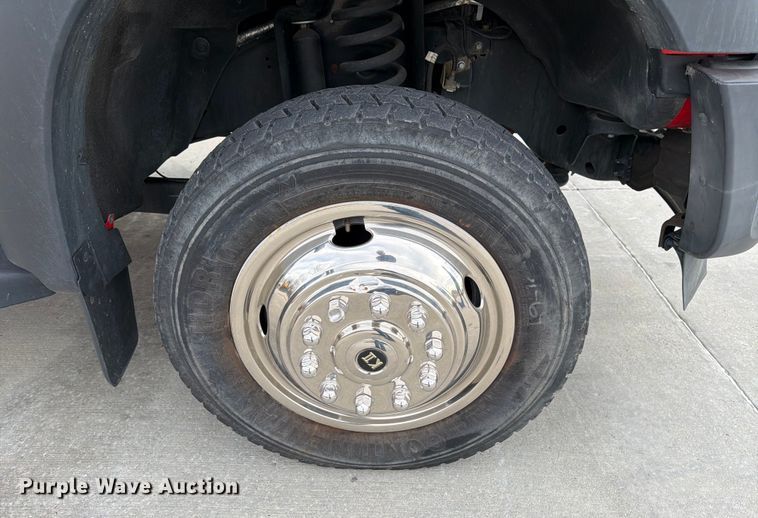 image for item DX5931 2016 Ford F-550 hook lift truck