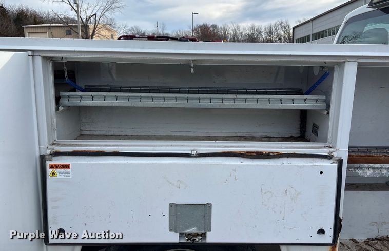 image for item DX5932 2013 Ford F250 utility bed pickup truck