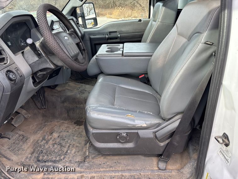 image for item DX5932 2013 Ford F250 utility bed pickup truck