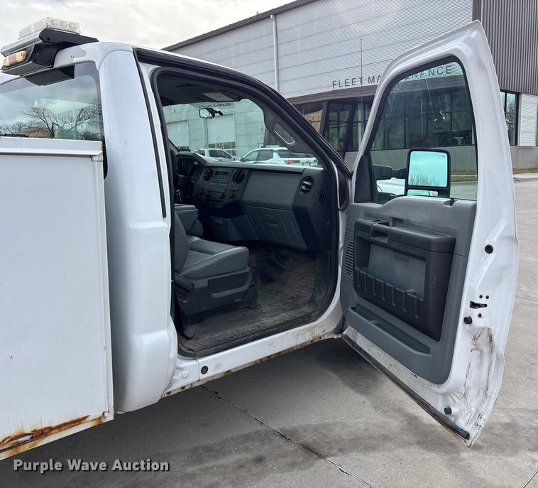 image for item DX5932 2013 Ford F250 utility bed pickup truck