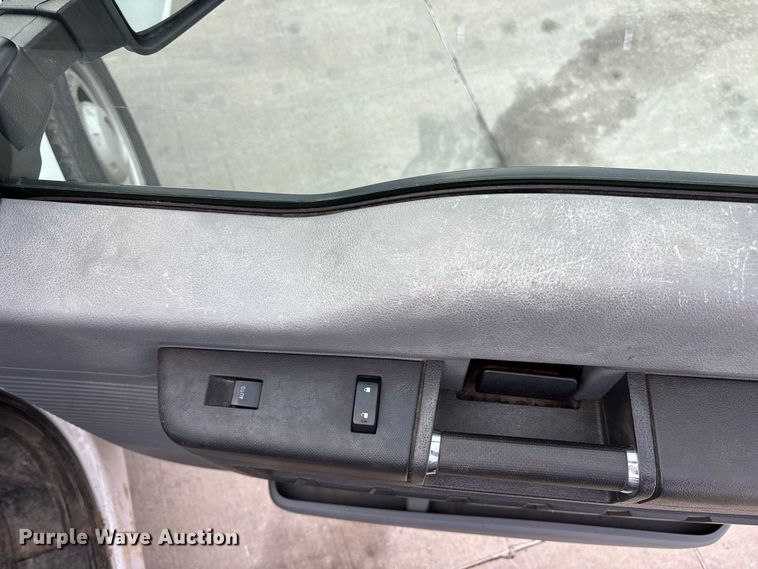 image for item DX5932 2013 Ford F250 utility bed pickup truck