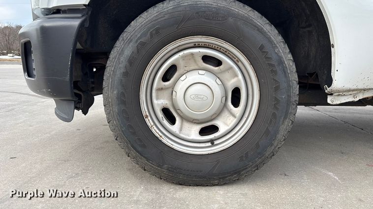 image for item DX5932 2013 Ford F250 utility bed pickup truck