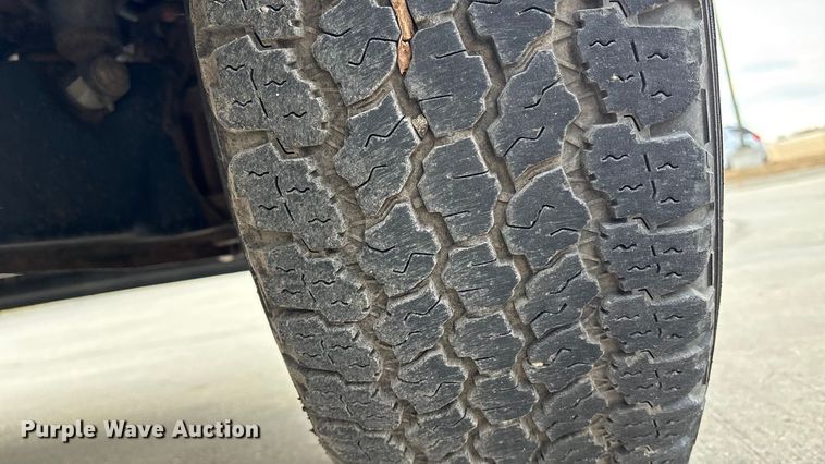 image for item DX5932 2013 Ford F250 utility bed pickup truck