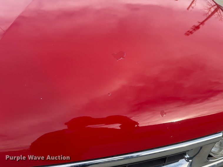 image for item DX5933 2005 Chevrolet Suburban 2500 SUV