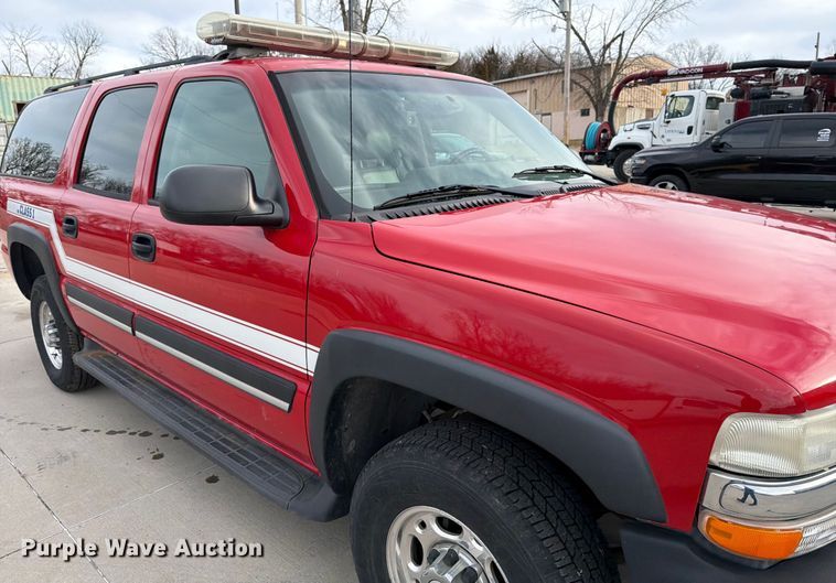 image for item DX5933 2005 Chevrolet Suburban 2500 SUV