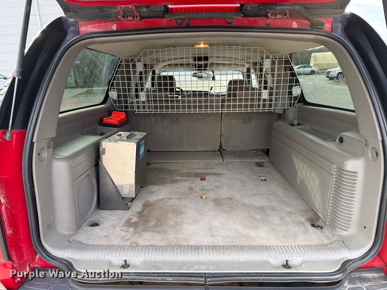 image for item DX5933 2005 Chevrolet Suburban 2500 SUV