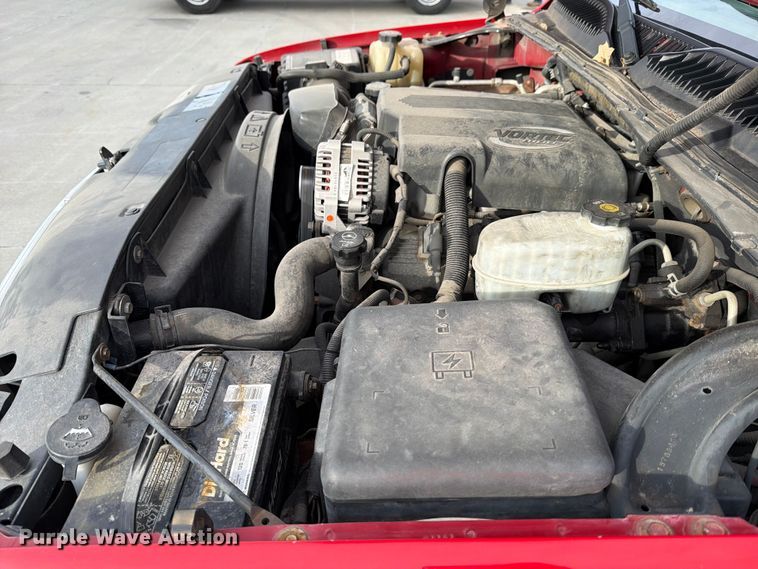 image for item DX5933 2005 Chevrolet Suburban 2500 SUV