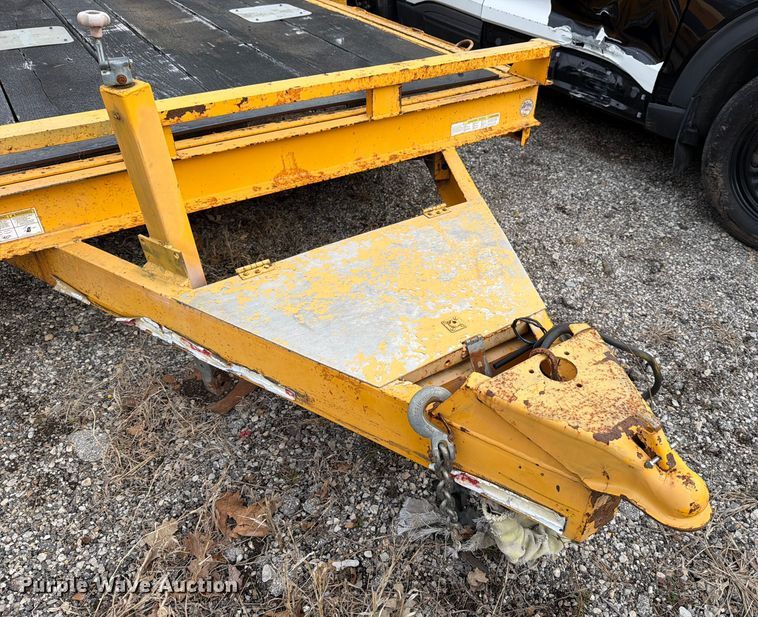 image for item DX5935 2014 Sure-Trac tilt deck utility trailer