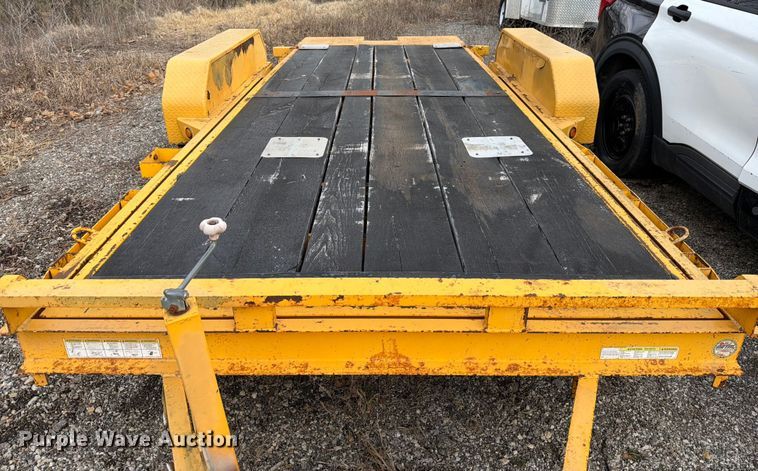 image for item DX5935 2014 Sure-Trac tilt deck utility trailer