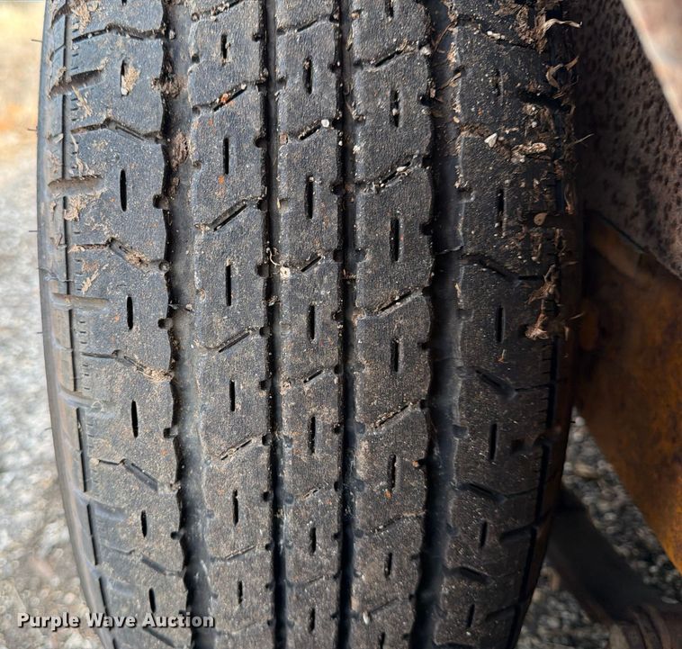 image for item DX5935 2014 Sure-Trac tilt deck utility trailer