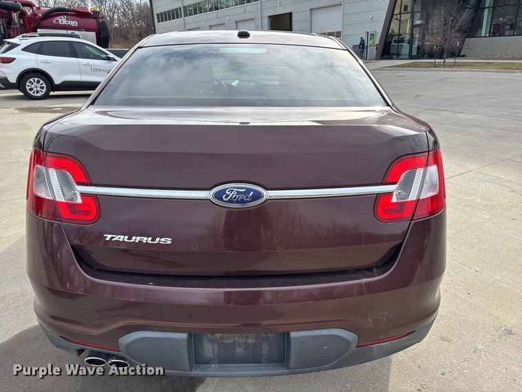 image for item DX5936 2010 Ford Taurus 