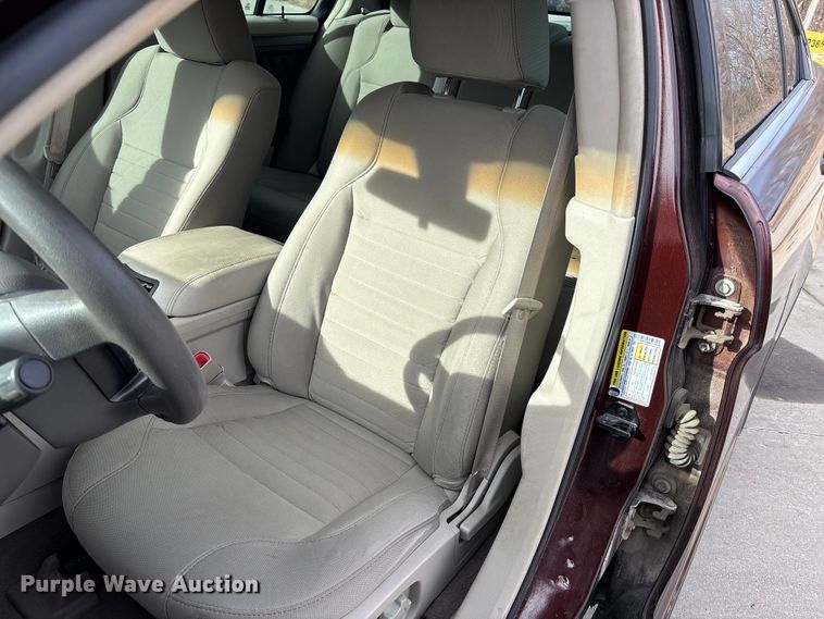 image for item DX5936 2010 Ford Taurus 