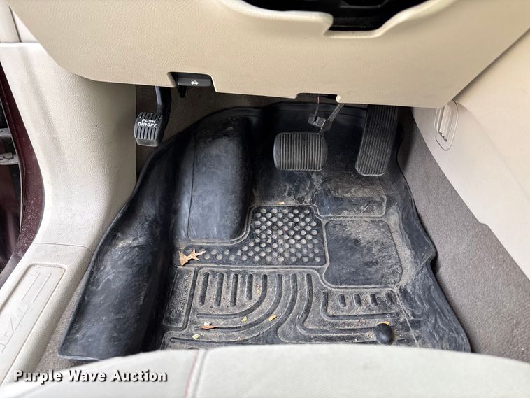 image for item DX5936 2010 Ford Taurus 