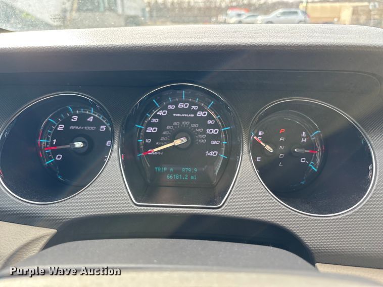 image for item DX5936 2010 Ford Taurus 