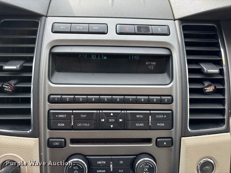 image for item DX5936 2010 Ford Taurus 