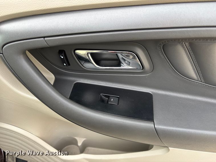 image for item DX5936 2010 Ford Taurus 