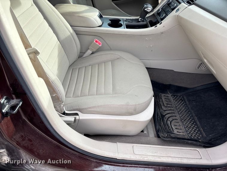 image for item DX5936 2010 Ford Taurus 