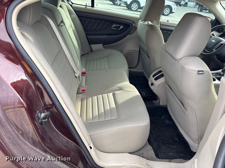 image for item DX5936 2010 Ford Taurus 