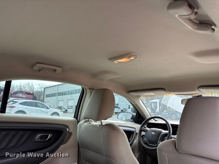 image for item DX5936 2010 Ford Taurus 