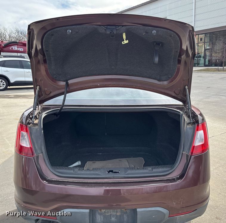 image for item DX5936 2010 Ford Taurus 