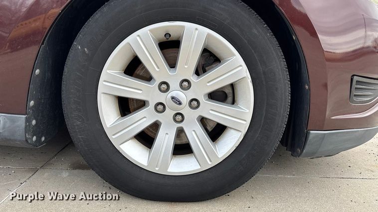 image for item DX5936 2010 Ford Taurus 