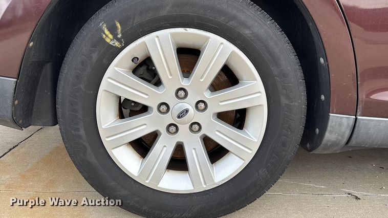 image for item DX5936 2010 Ford Taurus 