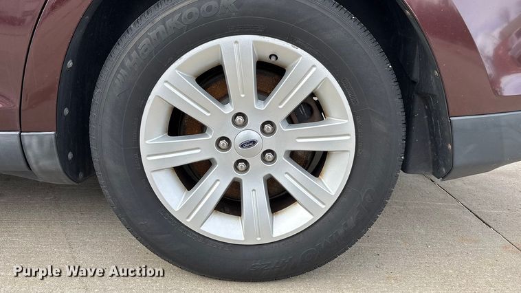 image for item DX5936 2010 Ford Taurus 