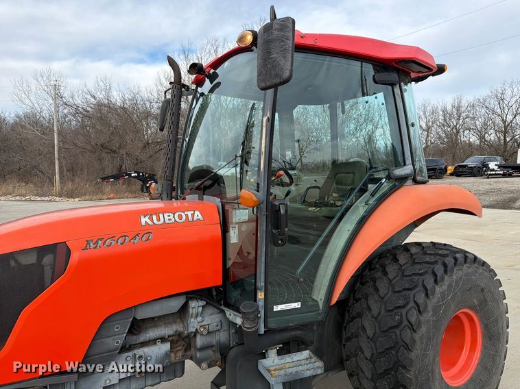 image for item DX5938 Kubota M6040F tractor