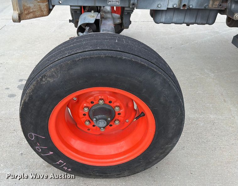 image for item DX5938 Kubota M6040F tractor