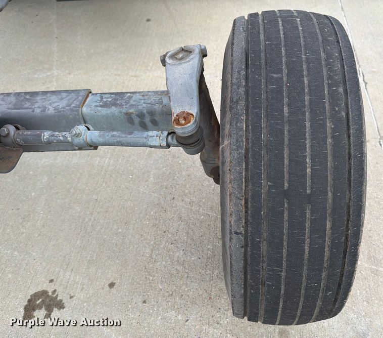 image for item DX5938 Kubota M6040F tractor