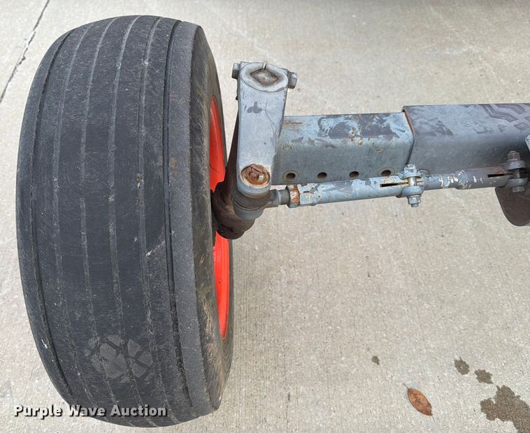 image for item DX5938 Kubota M6040F tractor