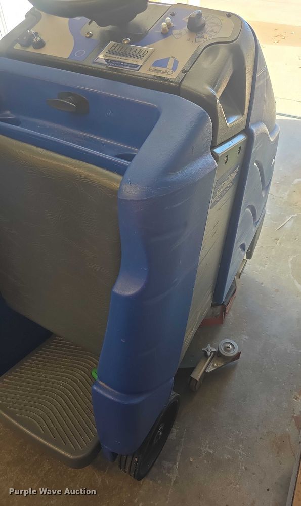 image for item DZ3728 Chariot I Scrub 24 floor scrubber