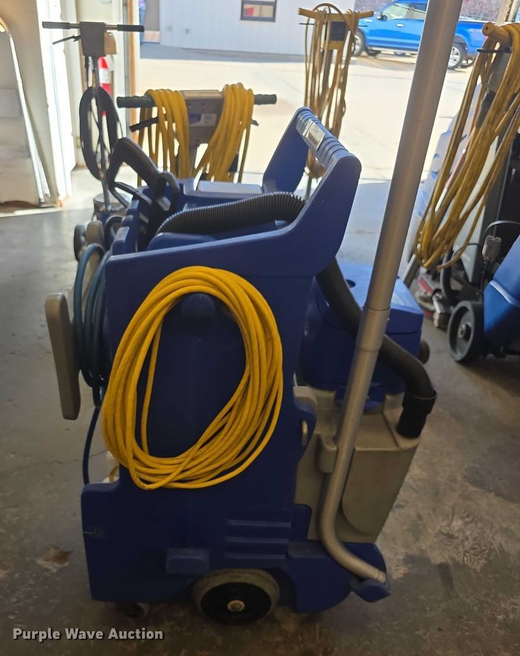 image for item DZ3729 (4) Hillyard C3 cleaning carts