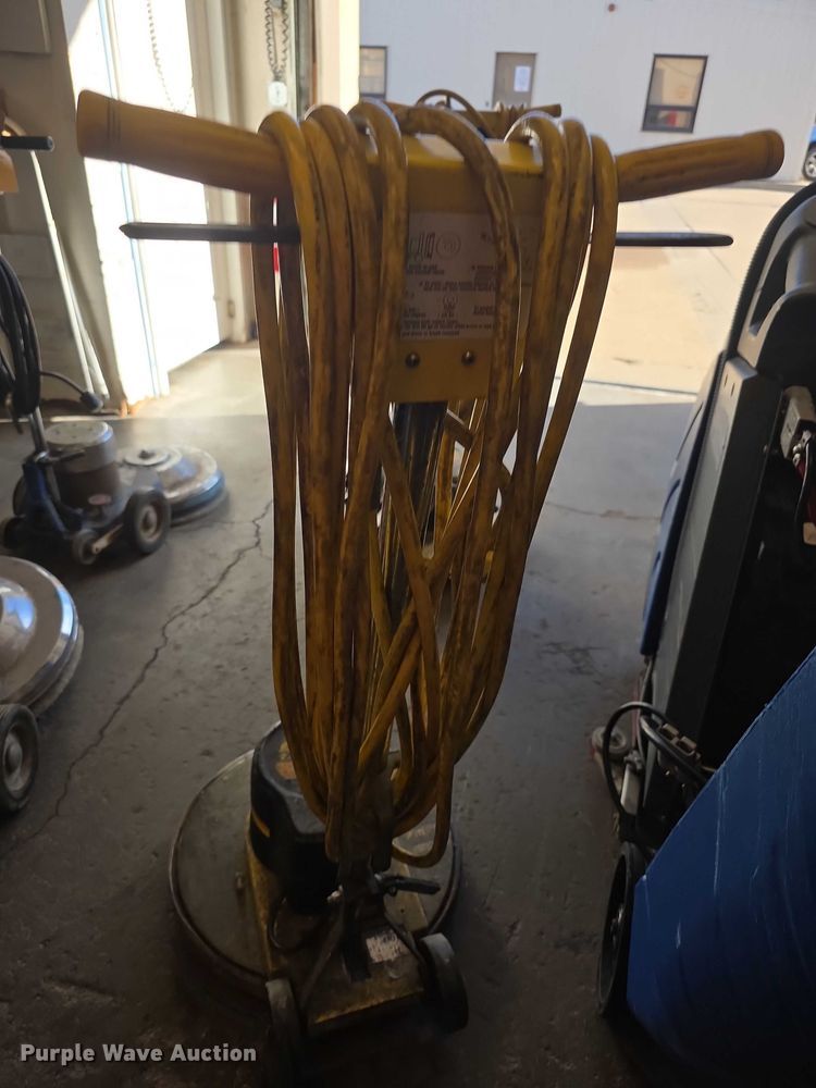 image for item DZ3730 (4) floor buffers