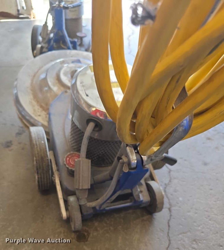 image for item DZ3730 (4) floor buffers