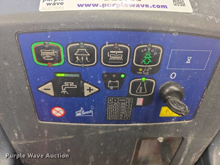 image for item DZ3732 Advance Affinity 20R ecoflex floor scrubber