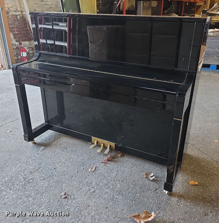 image for item DZ3739 Baldwin piano