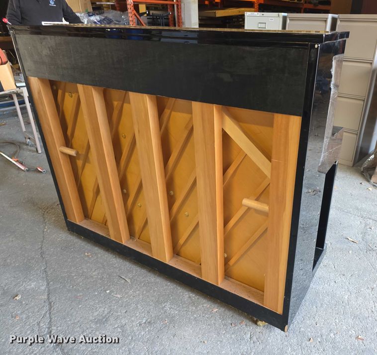 image for item DZ3739 Baldwin piano