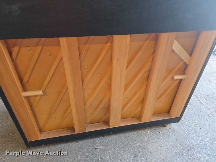 image for item DZ3739 Baldwin piano