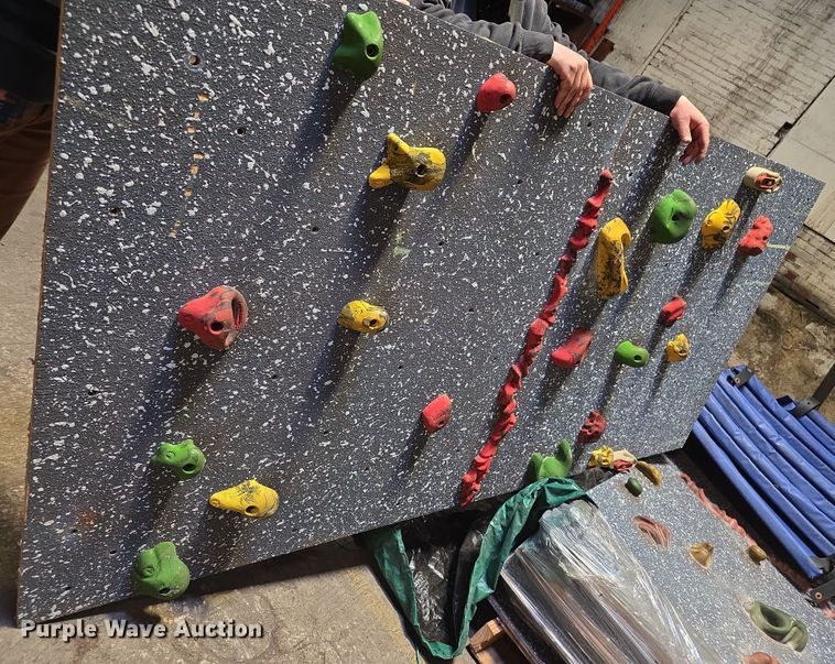 image for item DZ3742 Climbing wall