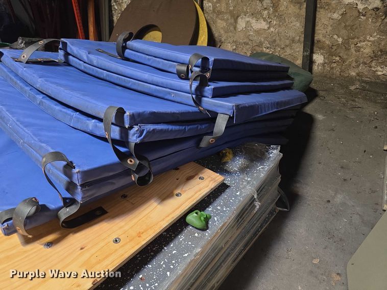 image for item DZ3742 Climbing wall