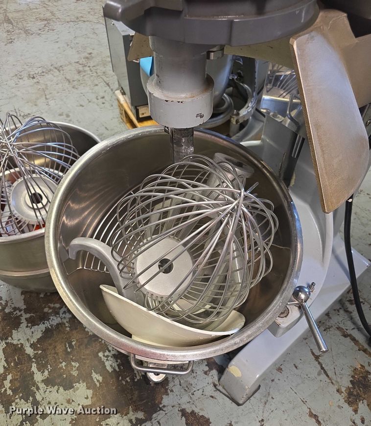 image for item DZ3746 Globe SP60 mixer