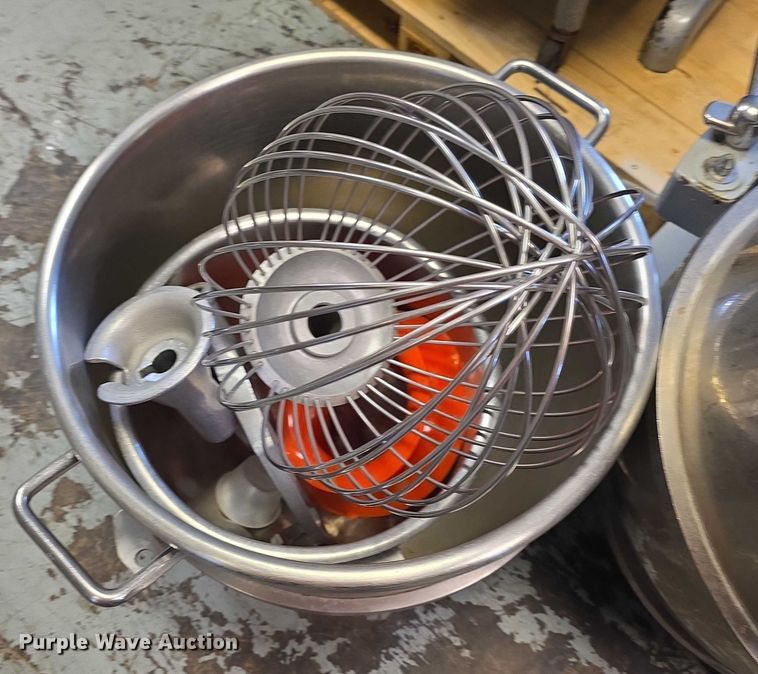 image for item DZ3746 Globe SP60 mixer