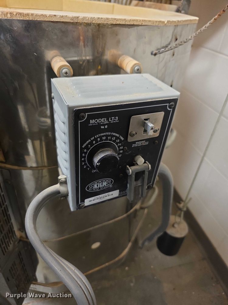 image for item DZ3759 L&L J230VHD kiln