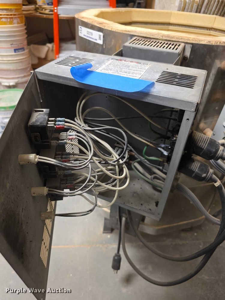 image for item DZ3759 L&L J230VHD kiln