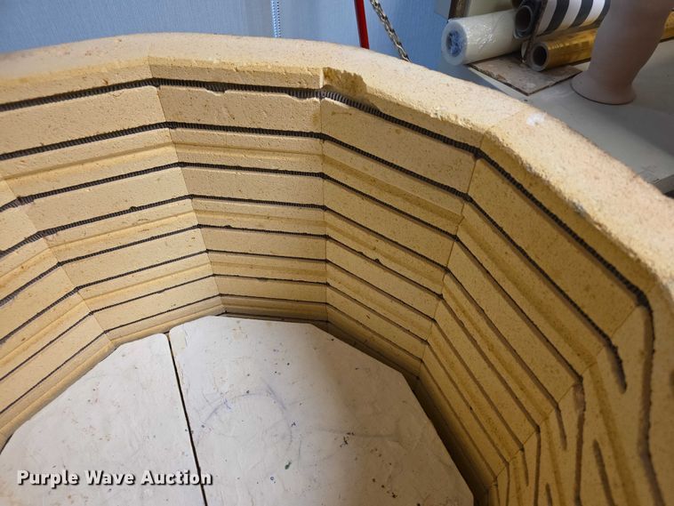 image for item DZ3760 Skutt automatic km1227 kiln