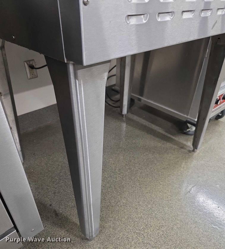 image for item DZ3762 Royal RCOS1 conventional oven