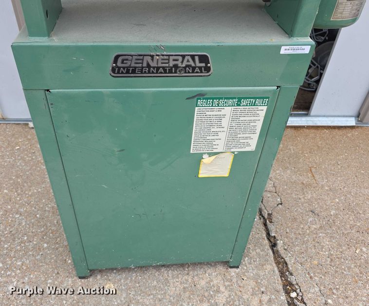 image for item DZ3765 International General 15005M1  belt sander