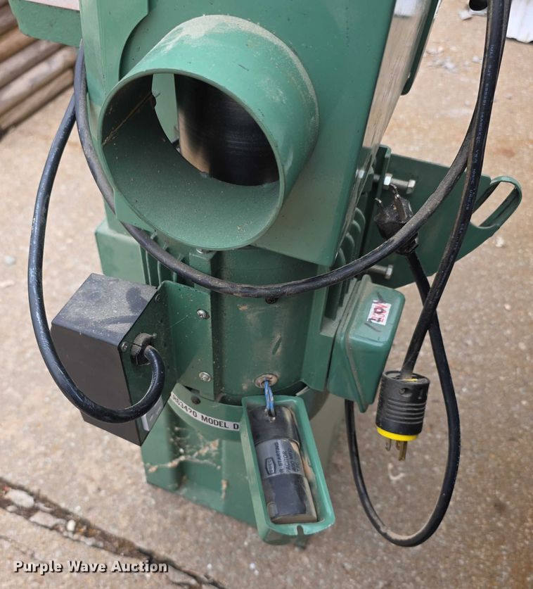 image for item DZ3765 International General 15005M1  belt sander